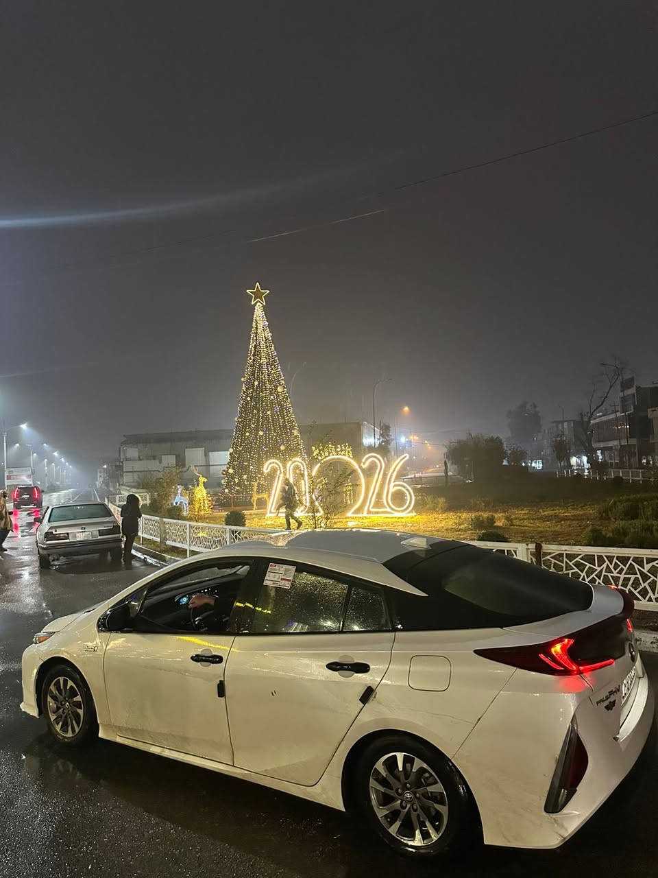 Toyota Prius PHV (PRIME) 2019
اول تويوتا بريوس برايم بالعراق 

اللون صدفي كلين تايتل
بس بيها ملاحظات بسيطة

- PLUG-IN HYBRID

المواصفات :
- شاشة 
- ⁠تدفئة مقاعد
- ⁠مرايات شفط
- ⁠لايتات زينون وبلاجكترات
- ⁠شاشة عاكسة عَ الجام الأمامي
- ⁠٣ وضعيات قيادة
- ⁠كشنات قماش
- ⁠بطاريات ليثيوم تمشيك مدى ٦٠ كم 
- ⁠تفويلة البانزين مع الشحن تمشيك ١٠٠٠ كم

السيارة محافظ عليها كلش ومداريها بكلشي
تايرات جديدة وسنوية جديدة للـ ٣١
السيارة تحويل او وكالة ثاني يوم
مكانها كركوك
*********** واتساب
