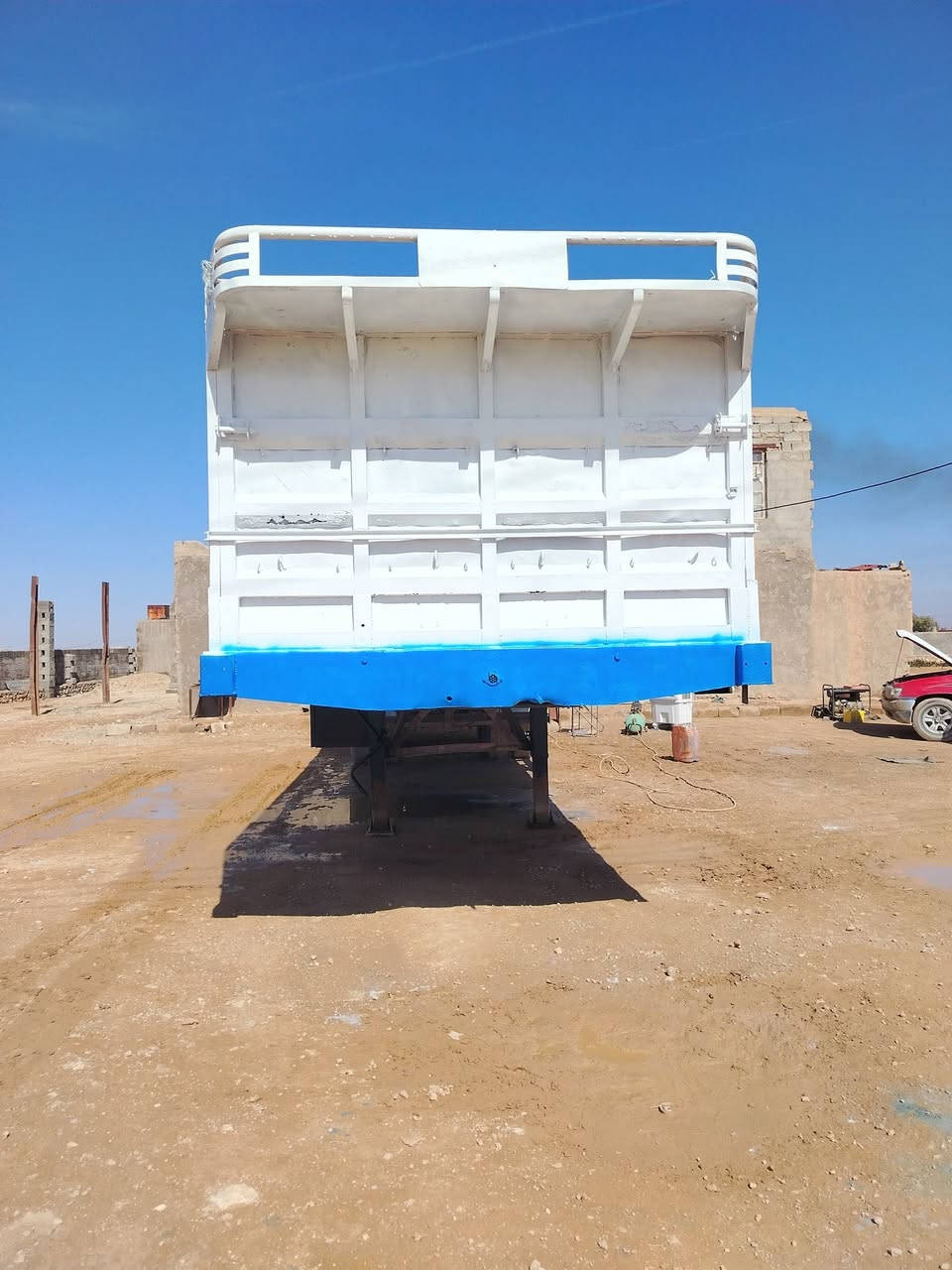 السلام عليكم عربانه بلوم شاصي 16 دناكير مدور 14 طول 12 تخم تاير ما عده زوج واحد فقط سعر 60مكان انبارحديثه المو شراي لا يتصل ***********
