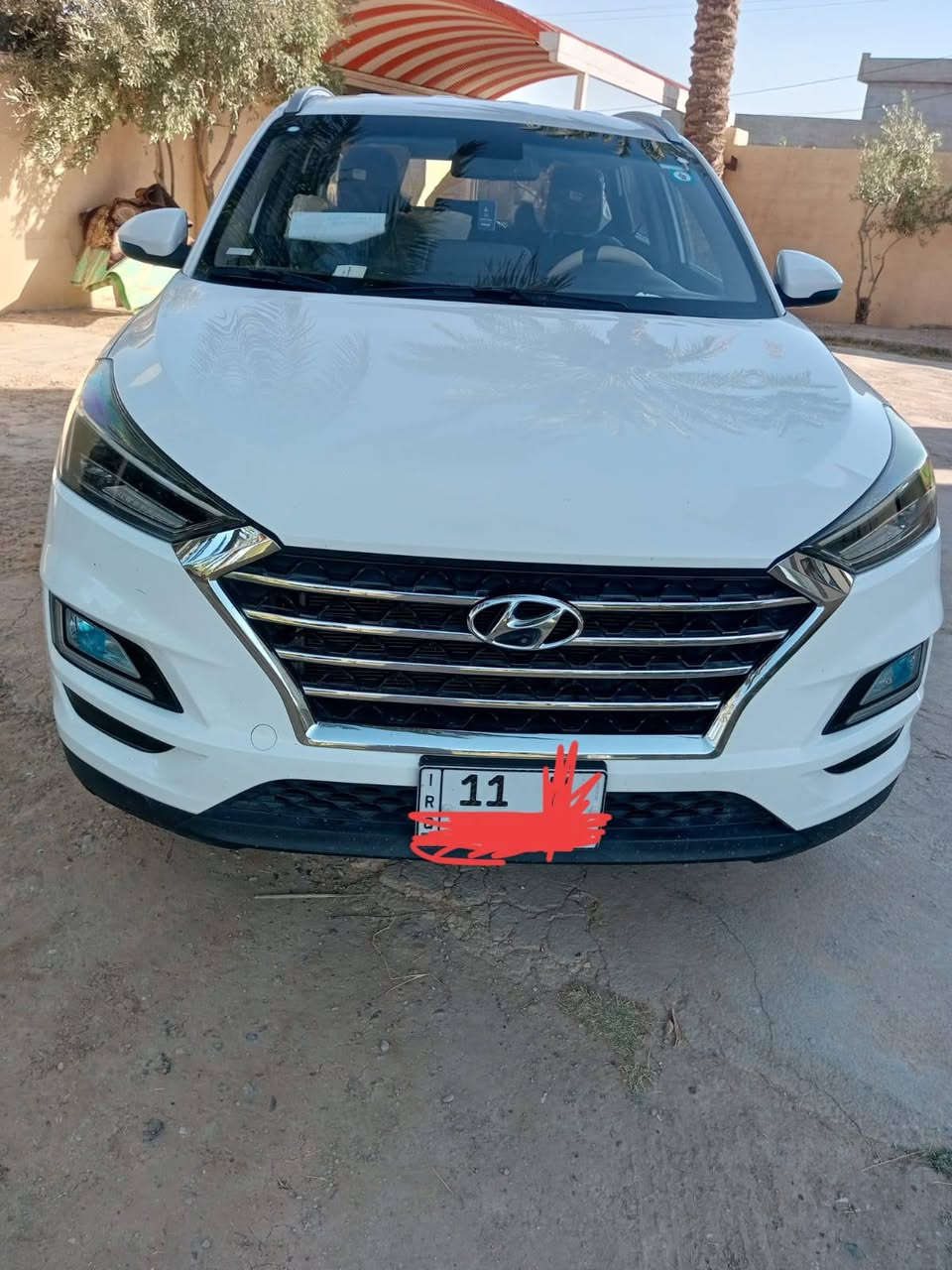 السلام عليكم 
توسان للبيع موديل 2019خليجي 
كفالة عامة عدا بارد بمقدار 4اصابع 
رقم بغداد 
ماشية 58الف 
مواصفات فول عدا البانوراما
رقم الهاتف ***********
