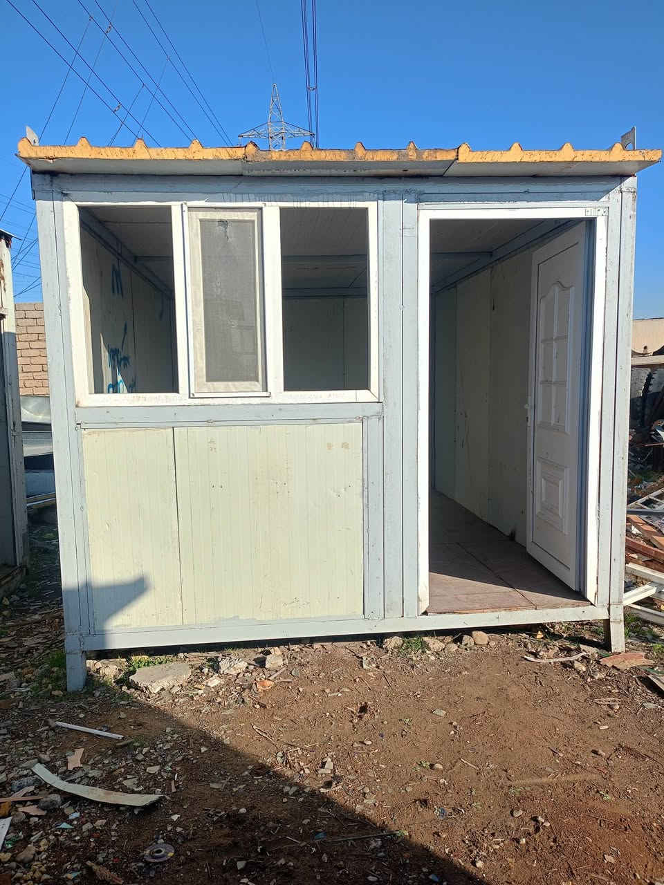 كرفانات للبيع أنواع. القياسات مختلفه  مكاني موصل صناعه وادي عكاب
***********
