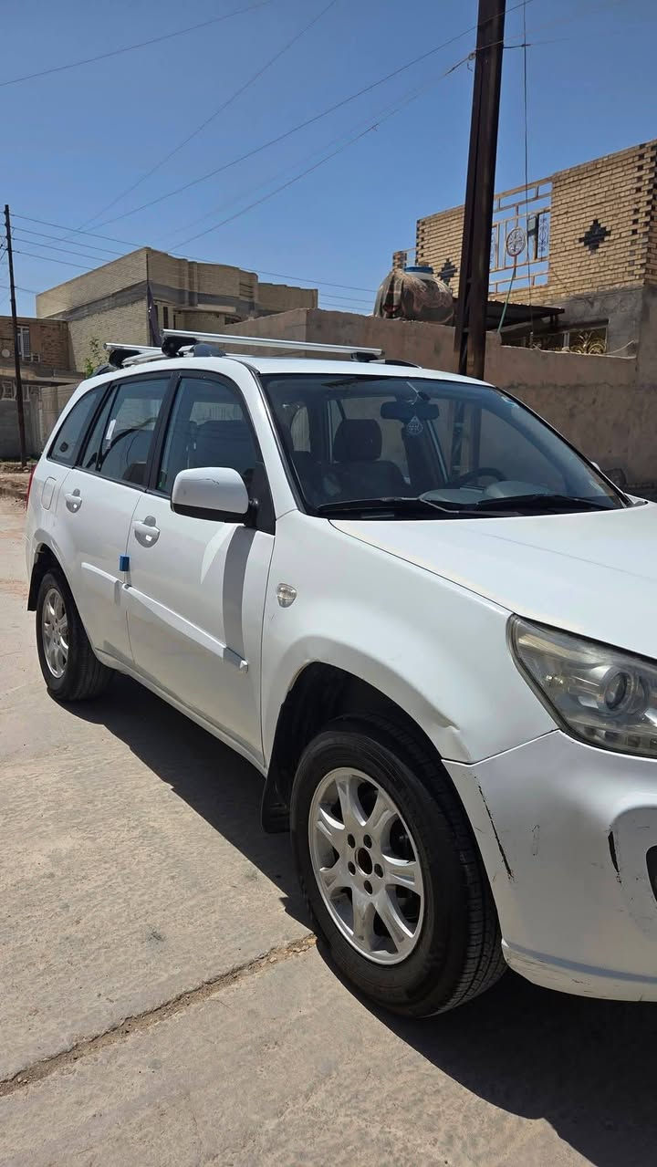 السلام عليكم
تيكو ٢٠١٤ 
سياره نضيفه مكفوله من الصبغ والضربه عدا بارد موضح بلسونار 
كير ميكانيكي
ومحرك مامفتوح
مواصفات فتحه وتحكم بالستيرن
طكات خياس بسيطات 
رقم ذي قار انكليزي 
تحويل مباشر 
تفاصيل عل رقم 
***********
