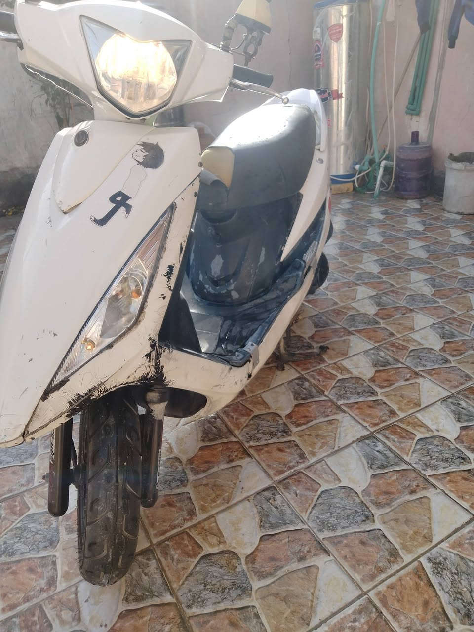 دراجه للبيع كهربائيات كله شغاله سعر 350 وبيها مجال***********
