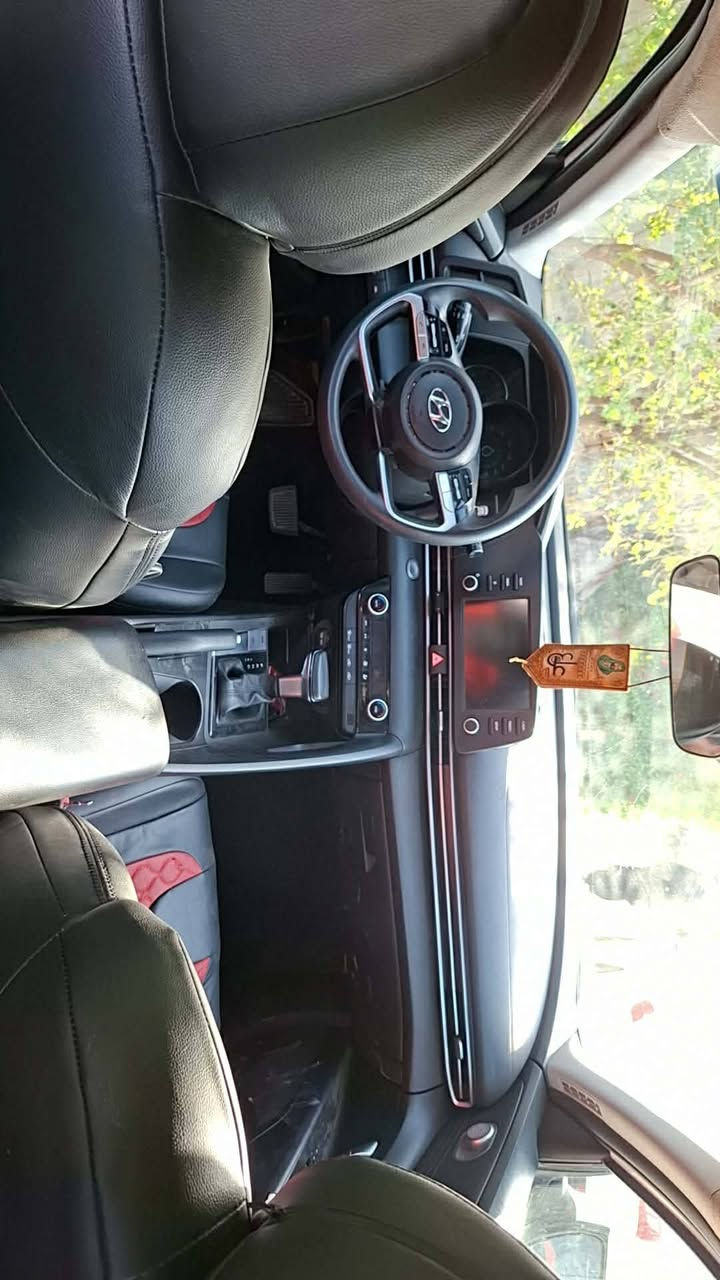 سلام عليكم لنترا 2021 حادثها موضح بل صوره بمركيا سياره وارد امريكي مكينه 2000 فول مواصفأت عده الفتحه حساسات امامي خلفي تشغيل عن بعد مواصفت فول عده فتحه فقط مكاني كوفه شارع المعمل السعر $$$127$$ وبيها مجال بصيط ***********
