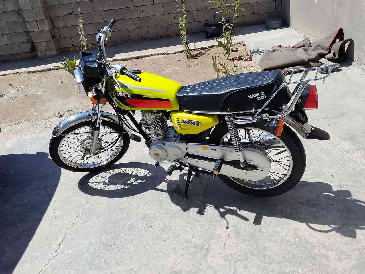 نامه 22 اوراق بلاد
مطابق محرك وشاصي 

نضاافه مثل ما موضح بال صور لون ليموني المرغوب 

اوراقهه نضيفه كلش وكاملات 

شعندك مراوس نزل


**إذا كنت صاحب هذا الإعلان وتريد حذفه لأي سبب، رجاءا أرسل رسالة إلى الدعم الفني**
