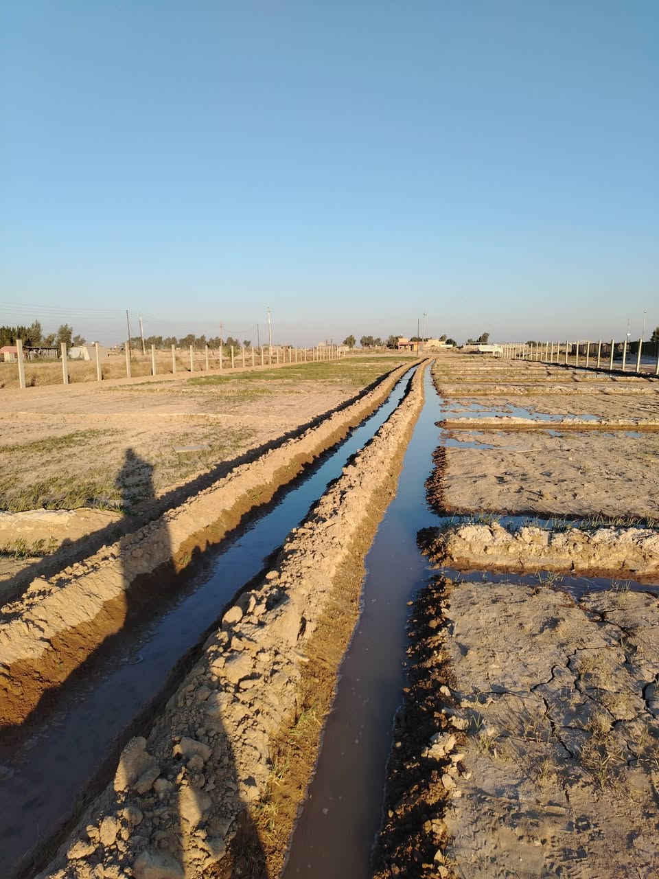 للبيع ٢ دونم بعد الجسر الفرنسي التفاصيل داخل المنشور الشراي ويحب يعرف السعر يتصل على ***********
