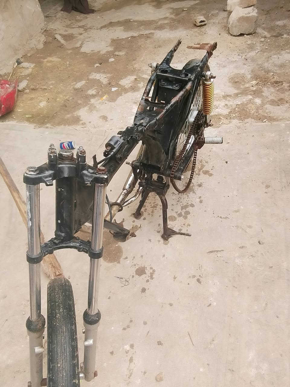 السلام عليكم من رخصت مدير الكرب شاصي ايراني كامل اوياله جدد دتيرات جدد دبلاد نضيفات السعر (150)اوبي مجال حك الجيه العنوان الدوره شارع (120)***********
