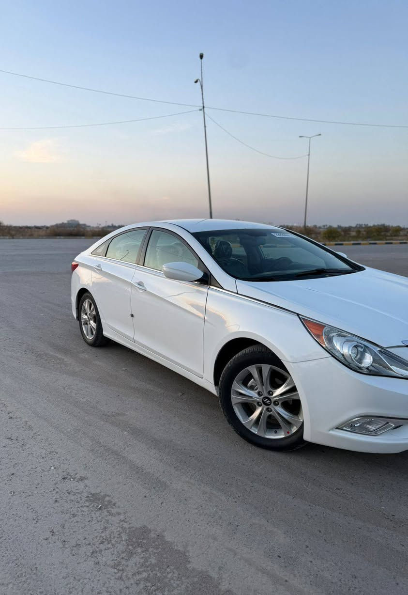 السلام عليكم سوناتا 2014 أمريكية حادثه نص بنيد وجاملغ أمامي سيارة جديدة من مكينه وحداديه وكشر  رقم بابل انكليزي بسمي شرط التحويل سعره ١٣٢ وبيه مجال للاتصال*********** واتساب مكان السياره بابل
