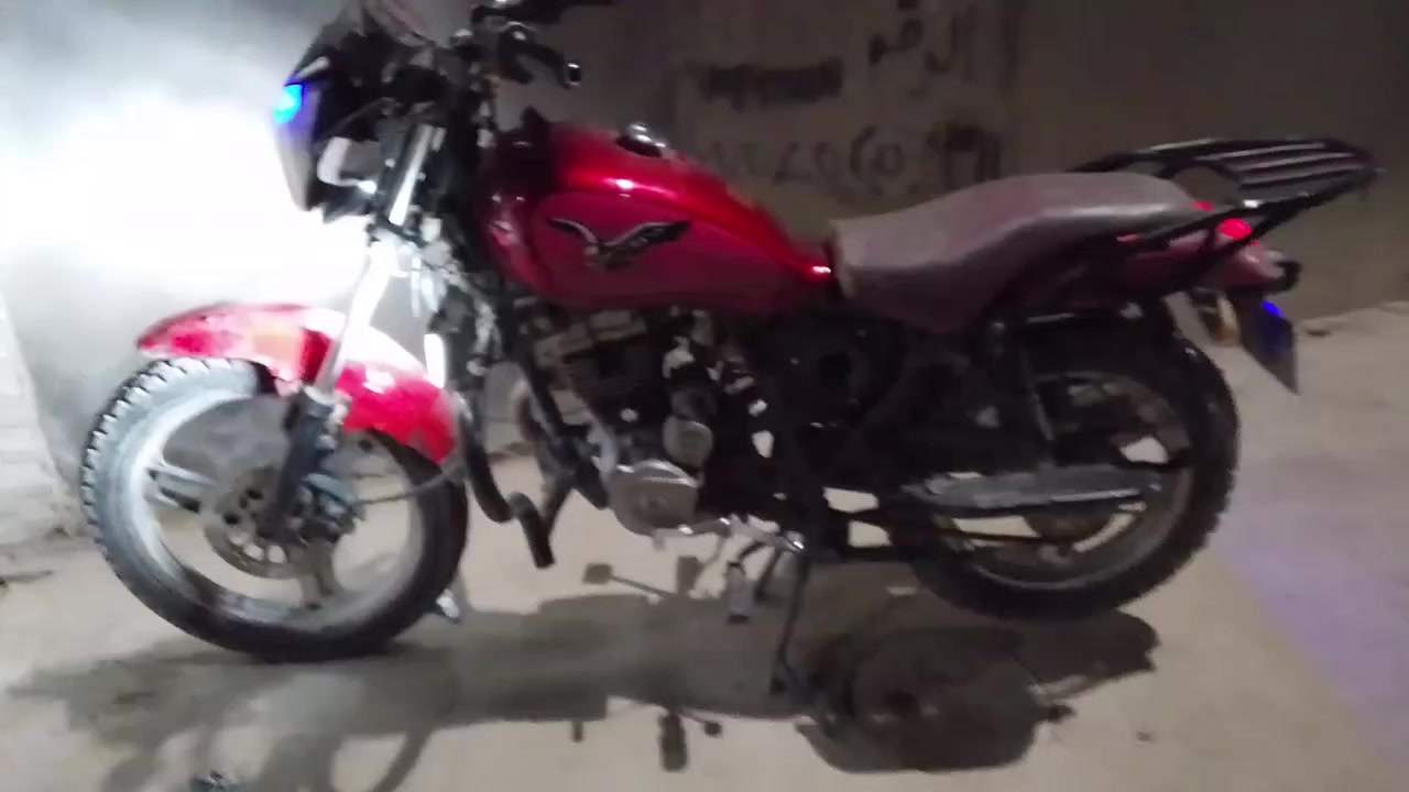 سلام عليكم دراجه هويشه للبيع موديل 17 دراجه نضيفه وشلعه تمام كهربائيات محرك كفاله عامه دبلات جدد الدراجه رقم سنويه السعر خاص وهذاه رقمي ***********
