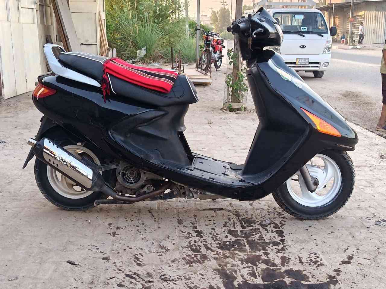 السلام عليكم فراشه فحل للبيع ماا مفتوح برغي بيهة كهربائيات كلهة شغاله عوزهة بس دبلات كدام ترجع فول سعرهة 400 او بيهة مجال بصيط *********** مكاني صلاحيه
