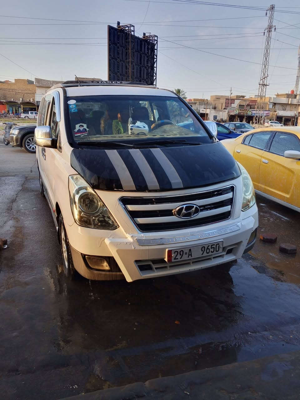 السلام عليكم 
استاركس للبيع موديل 2014 مكفوله لون أبيض🚐 
امحور امسكر سبلاين 12 مكينة كير اكسن حالته خير من الله 
رقم دولي واسط سنويه جديدة تنتهي في سنة 2029 خط و بحث سعر 165 وبيها مجال للشراي و تحويل ثاني يوم 
مكاني واسط كوت 
هذه رقمي *********** وبيه واتساب
