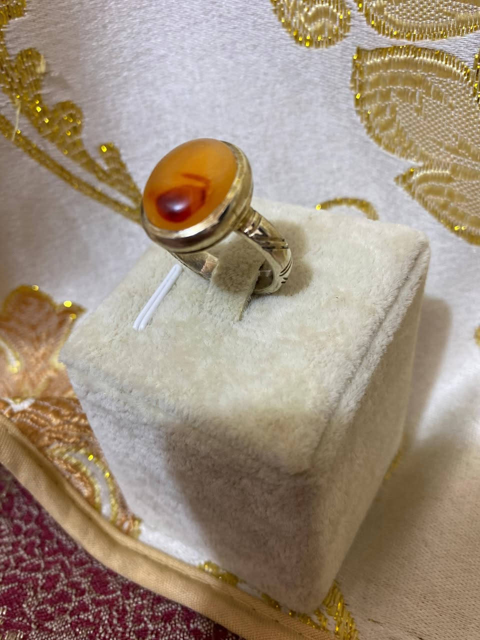 السلام عليكم
شلعة خواتم ٧ قطع بيهن ثقيل وبيهن خفيف
انطيني سعرهن بالعافيه
الخاص مفتوح


**إذا كنت صاحب هذا الإعلان وتريد حذفه لأي سبب، رجاءا أرسل رسالة إلى الدعم الفني**