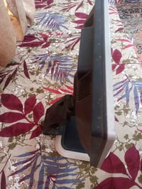 شاشة حاسبه • كيبل للكامرات • نضيفه وشغاله