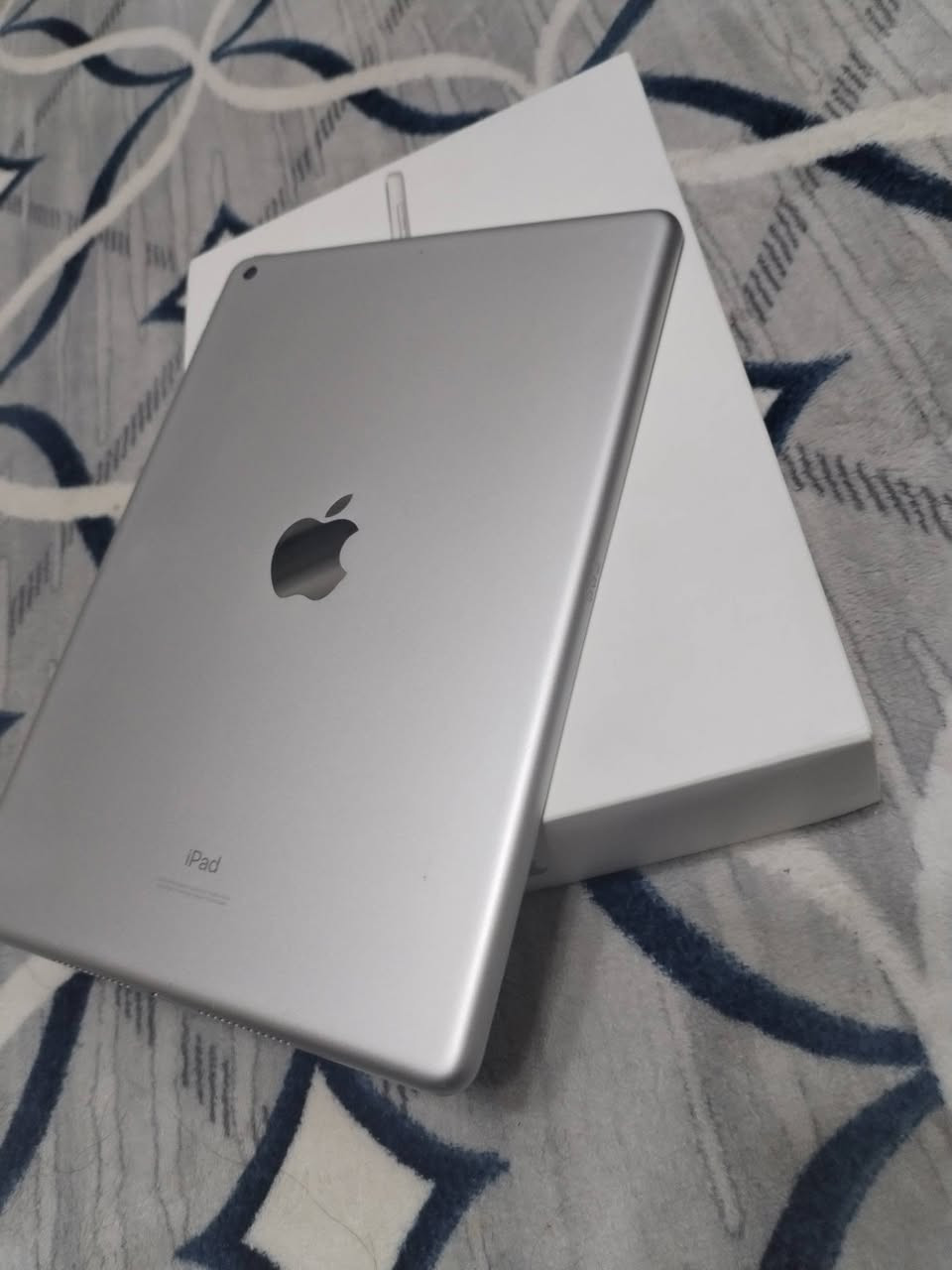 ***********.    275 ايباد 9 بطاريه 97
