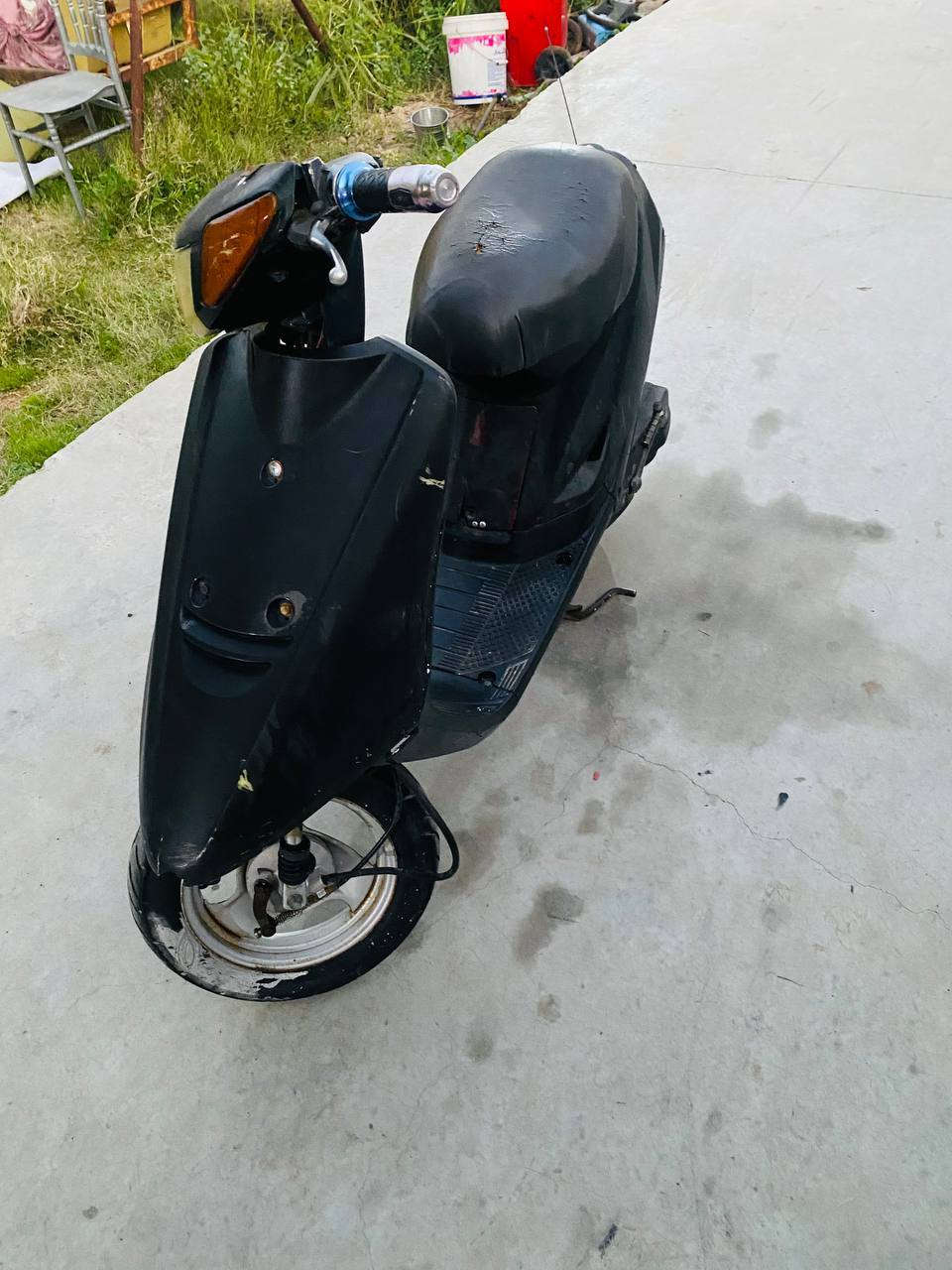 للبيع دراجه يوماها بزون ٦٠ شغاله هندر مكينه شلعه ومعدل شك لكاع
كلوب شغال بك لايت شغال بريكات شغاله تايرات نضيفات دراجه شوفة
عينك كفرات كامله
السعر 175 
مكاني بغداد الشعب بوب شام
تصال ***********
متواجد خاص
