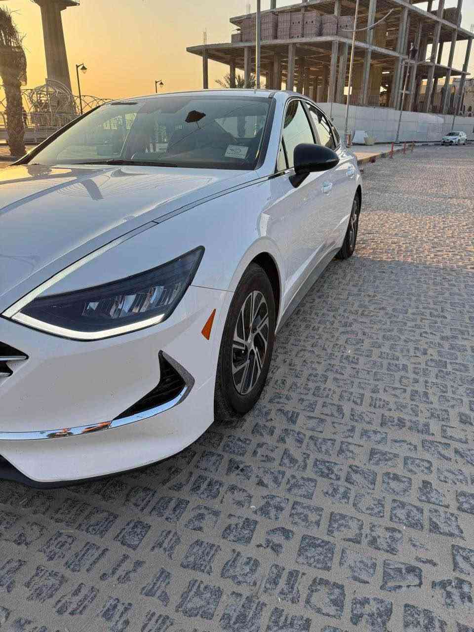 سوناتا 2021 وارد امريكي هايبرد وبانزين رقم بصرة حره تحويل ثاني يوم سياره بيها بس بابين صبغ فقط الباقي كفاله سعر 160 وبيها مجال 
*********** البصرة, العراق
