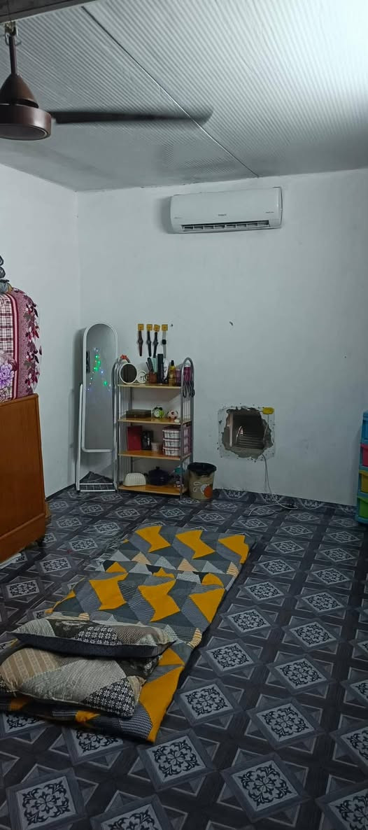 بيت تجاوز لمساحة 110/حي التراث قرب تقاطع الربيعي. سعر15/


**إذا كنت صاحب هذا الإعلان وتريد حذفه لأي سبب، رجاءا أرسل رسالة إلى الدعم الفني**