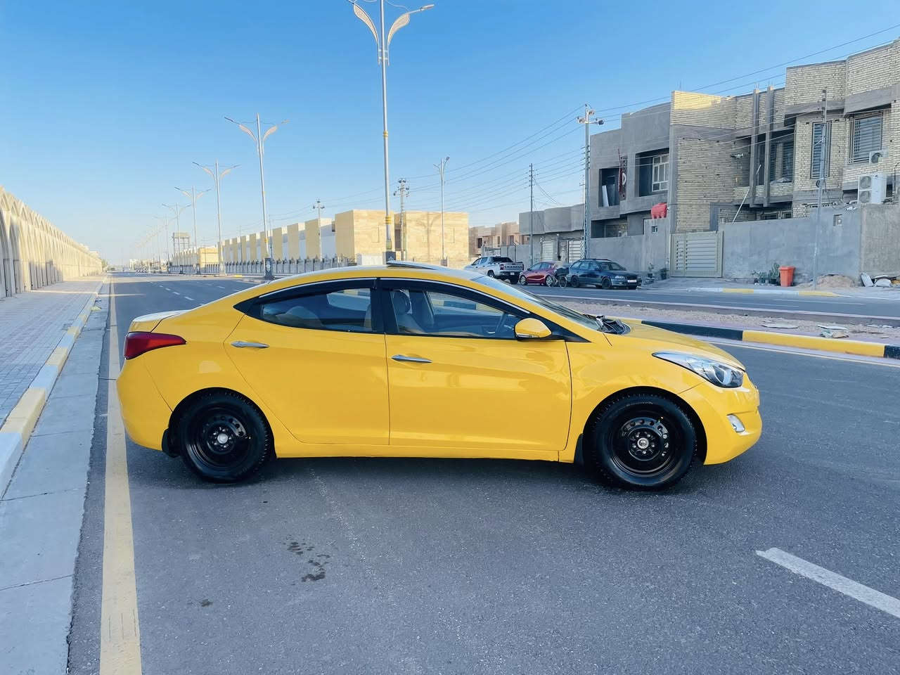 السعر 98 الاستفسار *********** هونداي النترا 2014 خليجي بيهه جاملغ وباب فول مواصفات واحد علا واحد فتحت سقف تحكم ستيرن شاير بل مري مري شفط داخل بيجي مكينه 1800 وكير مكفولات كفاله عامه رقم بغداد مشروع وطني مصفره هيه وغرامات سنويه ستوهه مجدده مكان السياره كربلاء مكلف بنشر
