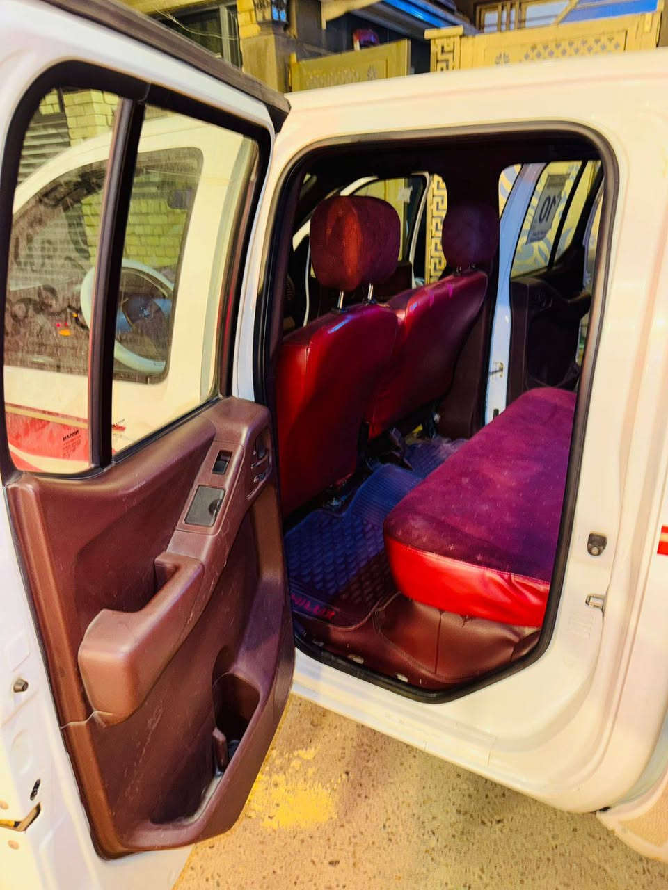 السلام عليكم بيكب نيفارا للبيع 2011 كير عادي السياره نضيفه مال جناي للاستفسار ***********
