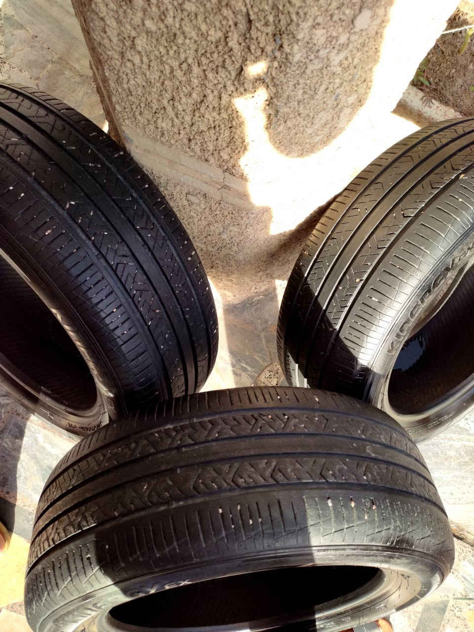 سلام عليكم نوع هونكوك  تأيرات كورلا حديث العدد 3... حجم16/55/205 حرف R مستعمله للبيع العنوان بغداد السيدية رقم الهاتف ***********
