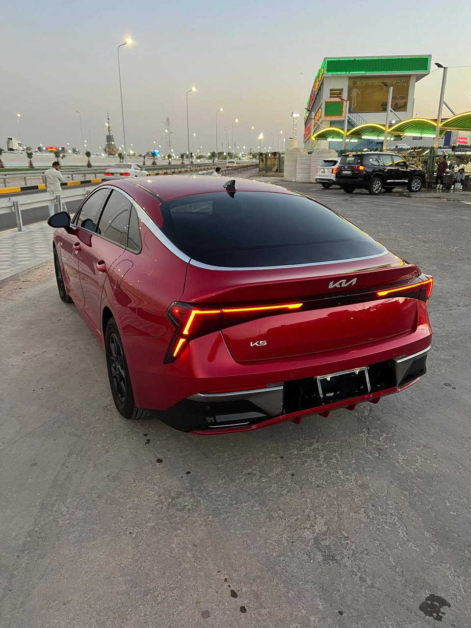 السلام عليكم . من رخصة الادمن . سيارة K5 .2025  السعر 180$( بدون رقم حره ) وصورة الحادث موجوده ... عنوان السيارة / البصرة  للأستفسار اتصل على هاذه الرقم . ***********
