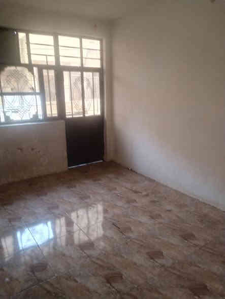 بيت اليجار في الشعب حي التجار صاله ومطبخ وغدمات الطابق الثاني نوم الثاني الطابق الثالث نوم وحده الاستفسار كثر مكتب الربيع ***********
