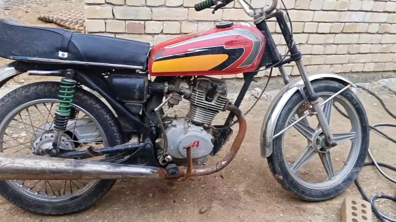 سلام عليكم اخوان أهل التعمير لو أهل الدراجات الإقتصادية هاي تفيدكم اربعه كير كلك مكينتها بيها نضوح بس شغاله ما صارلي هواي من اخذتها من صديقي  سعرها 150 بيها مجال بسيط حك الجيه وتدللون رقمي للمراسله *********** مكاني كربلاء حي الامامين
