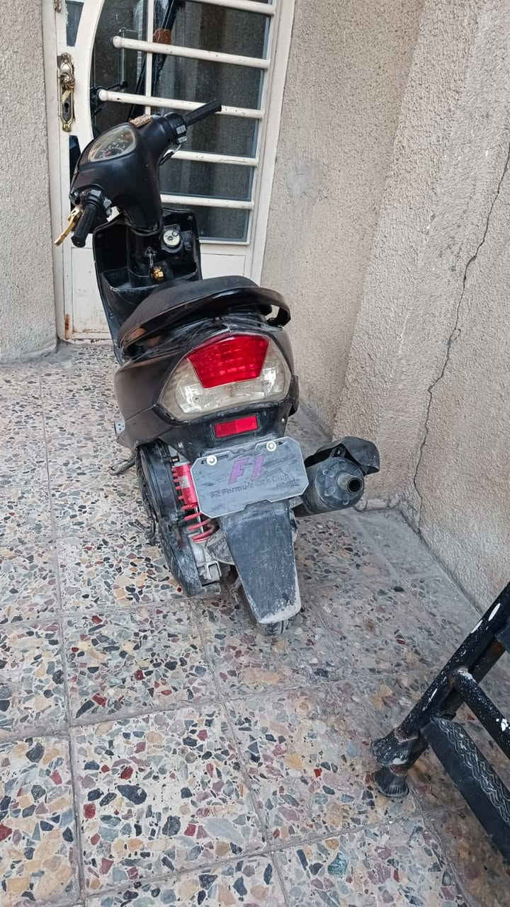 سلام عليكم
ماكس عدلة 120 دراجة نضيفة هاذا وصخ  مغاسلها 
الدراجة خير من الله مكينة كابريتر اكلجات 
450 الف متواجد فيس مازنجر واتساب ***********
