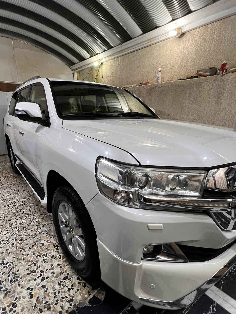 مكفوله صبغ تبديل بيه مكانين بارد والسونار مرفق مع الصور
عدد المسافات :152 KM 
رقم بغداد بأسمي
فتحه
*بصمة 
* كرسي كهرباء 
*كشنات جلد 
*حساس خلفي وامامي 
*محرك 8/4600 
*تحكم ستيرن
* مري شفط 
 * تشغيل عن بعد 
* اشاير ترحيب
* 4كامرات محيطيه  DVD بالقماره
*  علايم ترحيب 
*مرايات قلاب 
* كامرة خلفية 
* طفاية 
*ثلاجة 
* لايت زنون كشافات 
* طخم تاير محرك كير حدادي كفاله 
بيع او مراوس 
السعر465  وبيها مجال بسيط للطيبين 
مكان سياره ميسان 
***********
