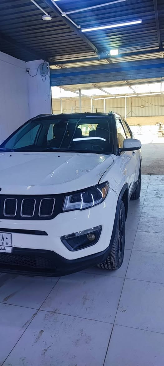 السلام عليكم
جيب كومباس للبيع موديل 2019 محرك 2400 بحاله جيده  كير بحاله جيده  حادثه اشويه من خشم الجاملغ الامامي صوب السايق  وشويه من البنيد معدلات على البارد فقط الباقي كله مكفول السياره نقص تبريد فقط
المواصفات
كشنات جلد 
بصمه 
شاشه كار بلي 
شاشه اعطال 
رقم بغداد انكليزي باسمي 
مكاني نجف الاشرف 
السعر 140 وبيهه مجال 
الاستفسار الاتصال على الرقم 
***********
