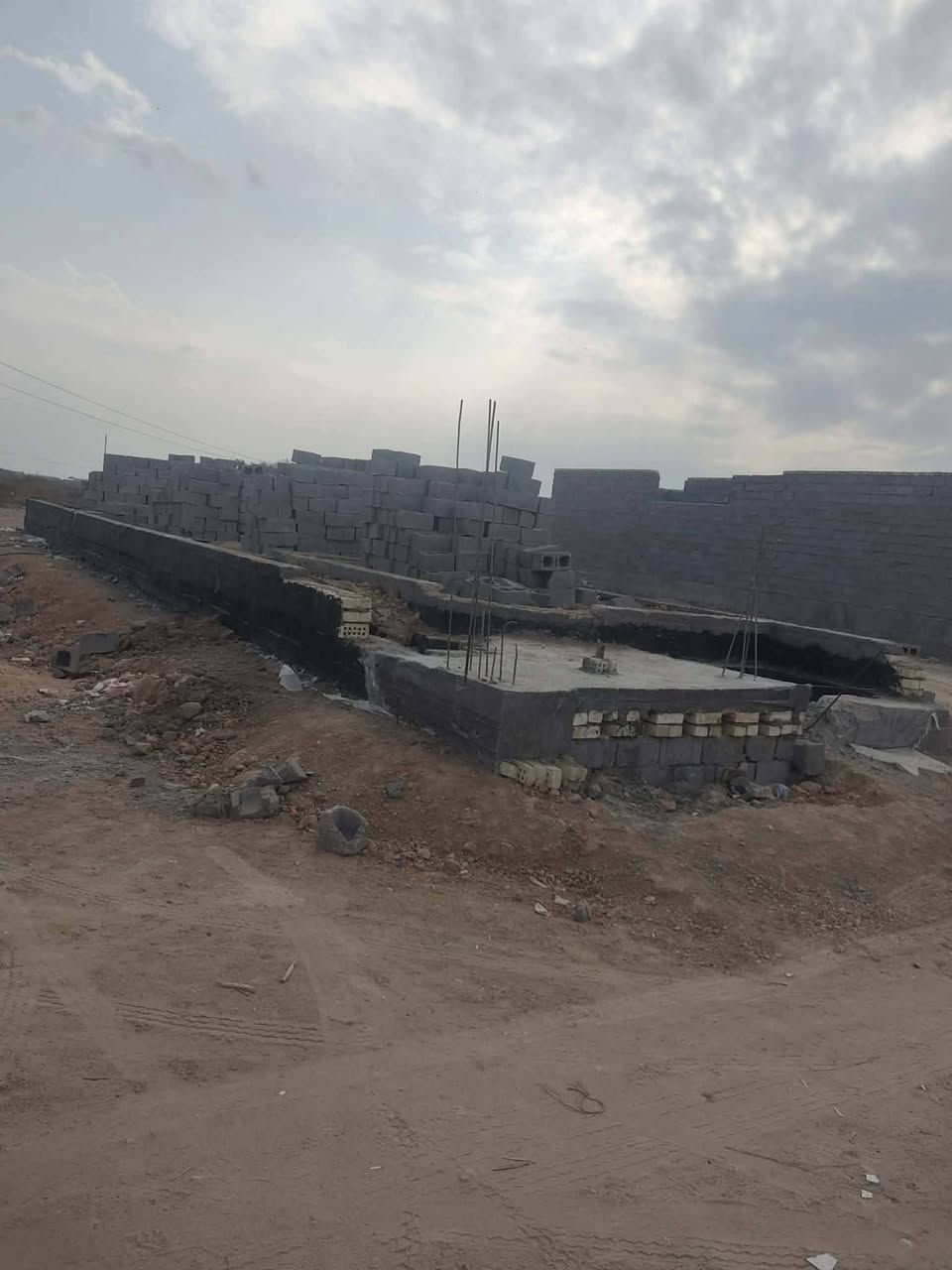 بتلو للبيع كامل مثل ماموضح بل صوره #مساحه #100م شرط شغل درجه اولى حي المعلمين خلف الاطفاء   الاستفسار #ع*********** #ع***********
