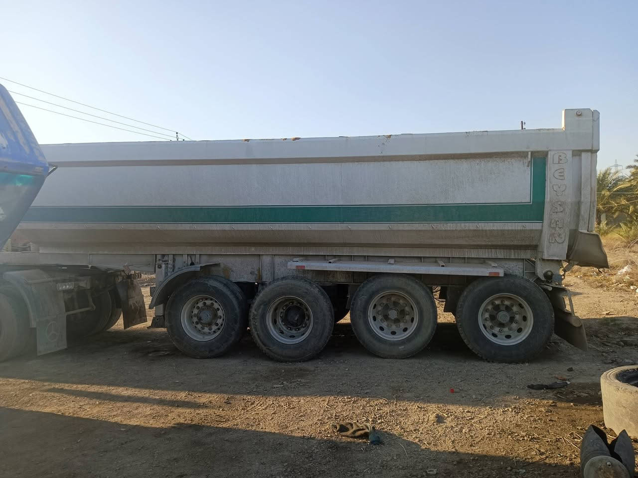 السلام عليكم عربانة أوربية للبيع 27متر بلادي تك تاير شاديلهة مزوج تخم جوبلس جديد ونج جديد عربانة جديده للاستفسار ***********
***********
