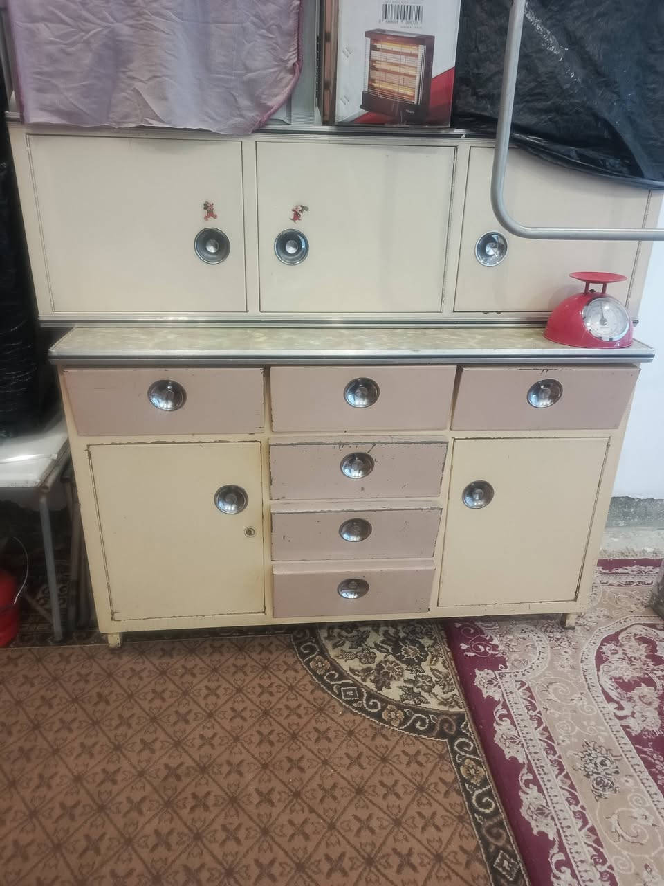 سلام عليكم شغلات قديمه للبيع مكاني كربلاء وإذا شلعه وحده اداري بالاسعار ***********
