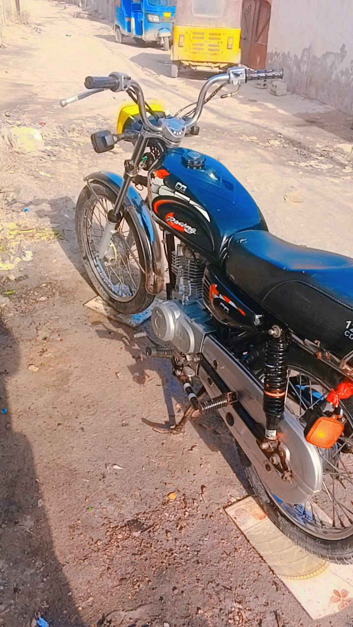 سلام عليكم دراجه نامه اوراق أصولي للبيع موديل 25ليريده هذا رقمي ***********المكان بابل القاسم رجا الموشراي لايكسر السعر ب550وبيه مجال قلليل
