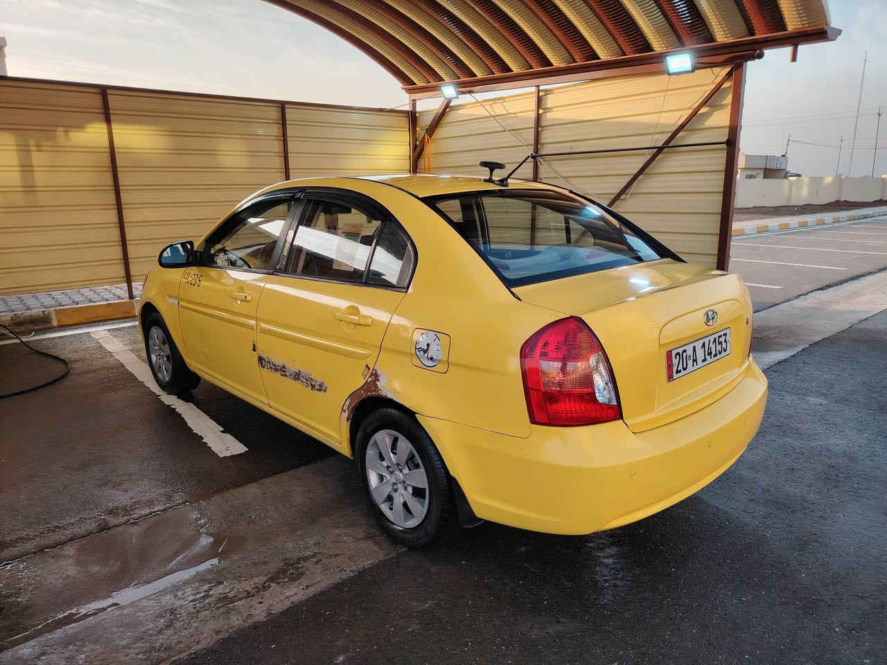 اكسنت فيرنا موديل ٢٠٠٩ كير ومحرك شرط بدون ضرر بس هاي الطخه الموجوده بالصور وتلقيطات مال تكسي تبريد تدفئه كلو شغال الشرعي موجود وعندي وكاله عامه مطلقه بأسمي الشرعي موجود طخم الكدام جديد تايرات زوج كدام جديد السعر ٨٨ وبيها مجال الاتصال عالرقم ***********
