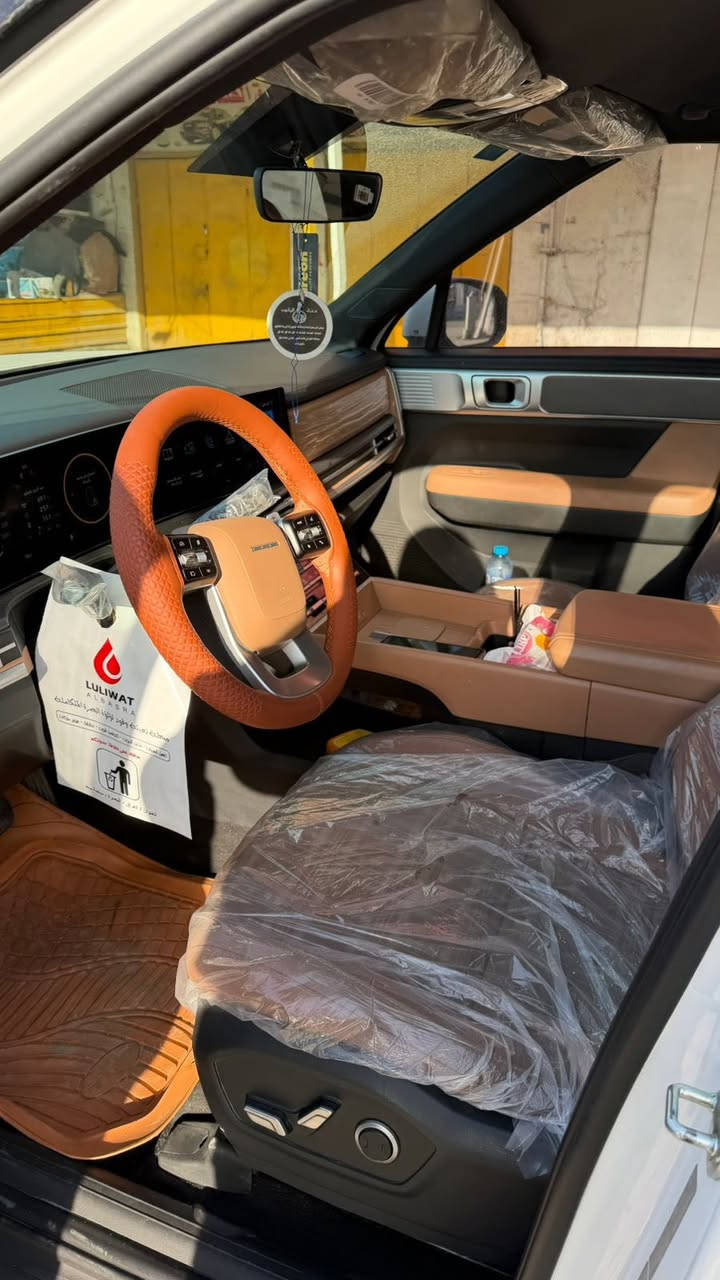 سلام عليكم هونداي سنتافي موديل 24 سياره اخت زيرو ماشيه ٣٤ الف 
رقم بصره دولي 
سياره بيها بيبان ثنين صفحه سايق بارد خفيفف من اثر باب مال بيت 

السعر 240 
رقمي *********** 
مكاني بصره البهادريه
