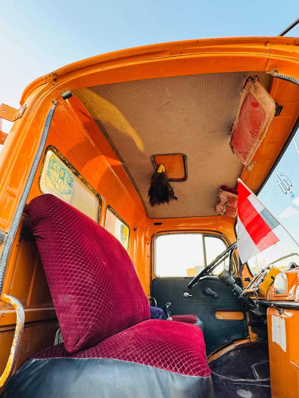 عليكم ابو ردين للبيع موديل 1982 قماره بلاديه قطرة صبغ مابيه رقم نجف بسمي مكان السياره كربلاء ***********
