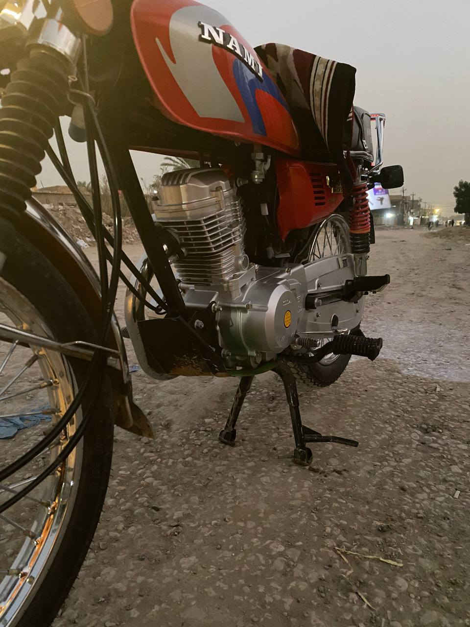 ألسلام عليكم دراجه موديل 2027نضافه 100\100تجي أو تفحص المكان حله شارع  الطهمازيه لاستفسار هذا الرقم:***********
