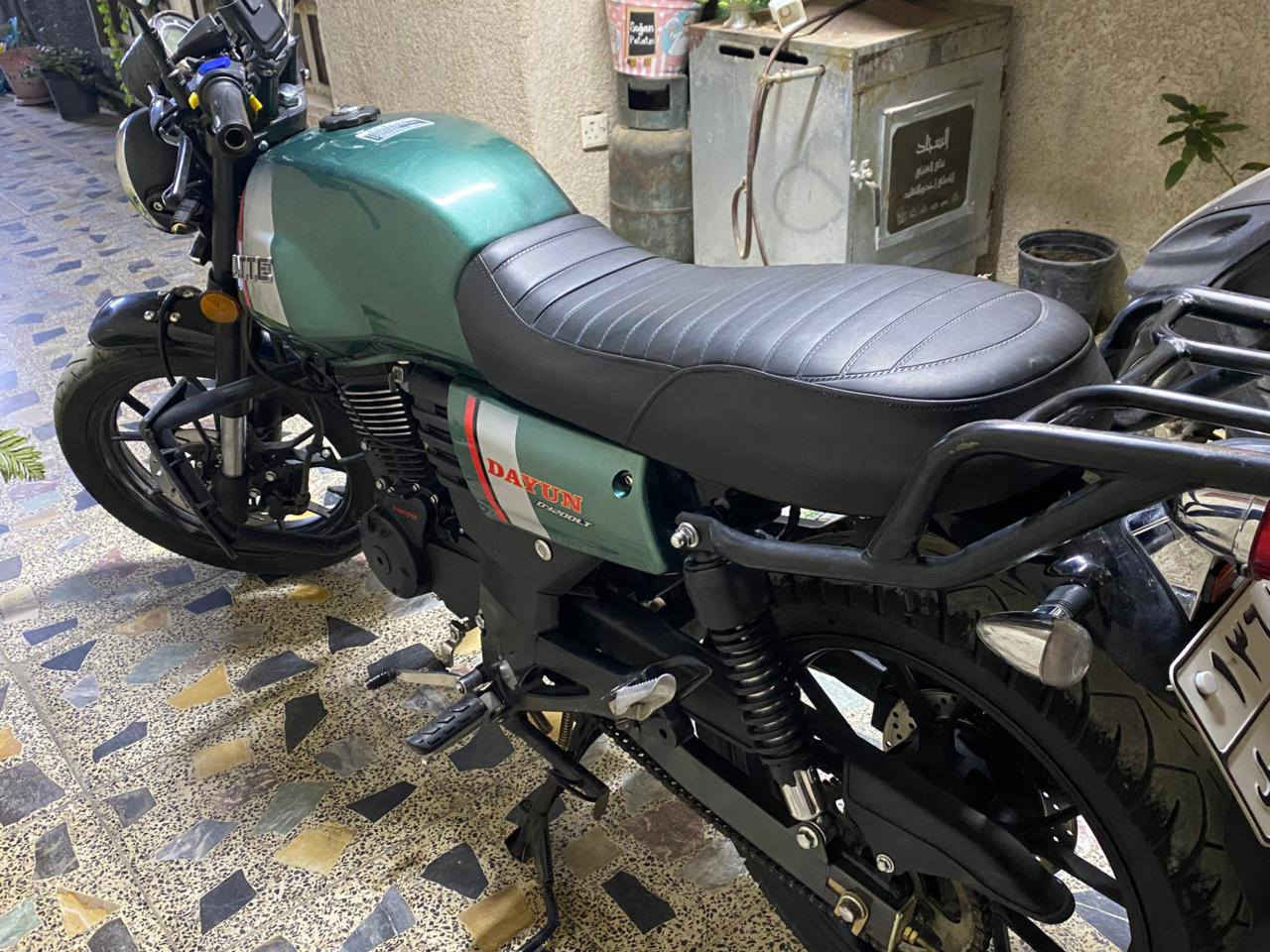 سلام عليكم دراجة دايوان لاتي  موديل 25 مرقمة اربيل السنويه ب اسمي السعر 2.500 عنواني حي اور
*********** الدراجه نضيفه وما ماشيه هواي
