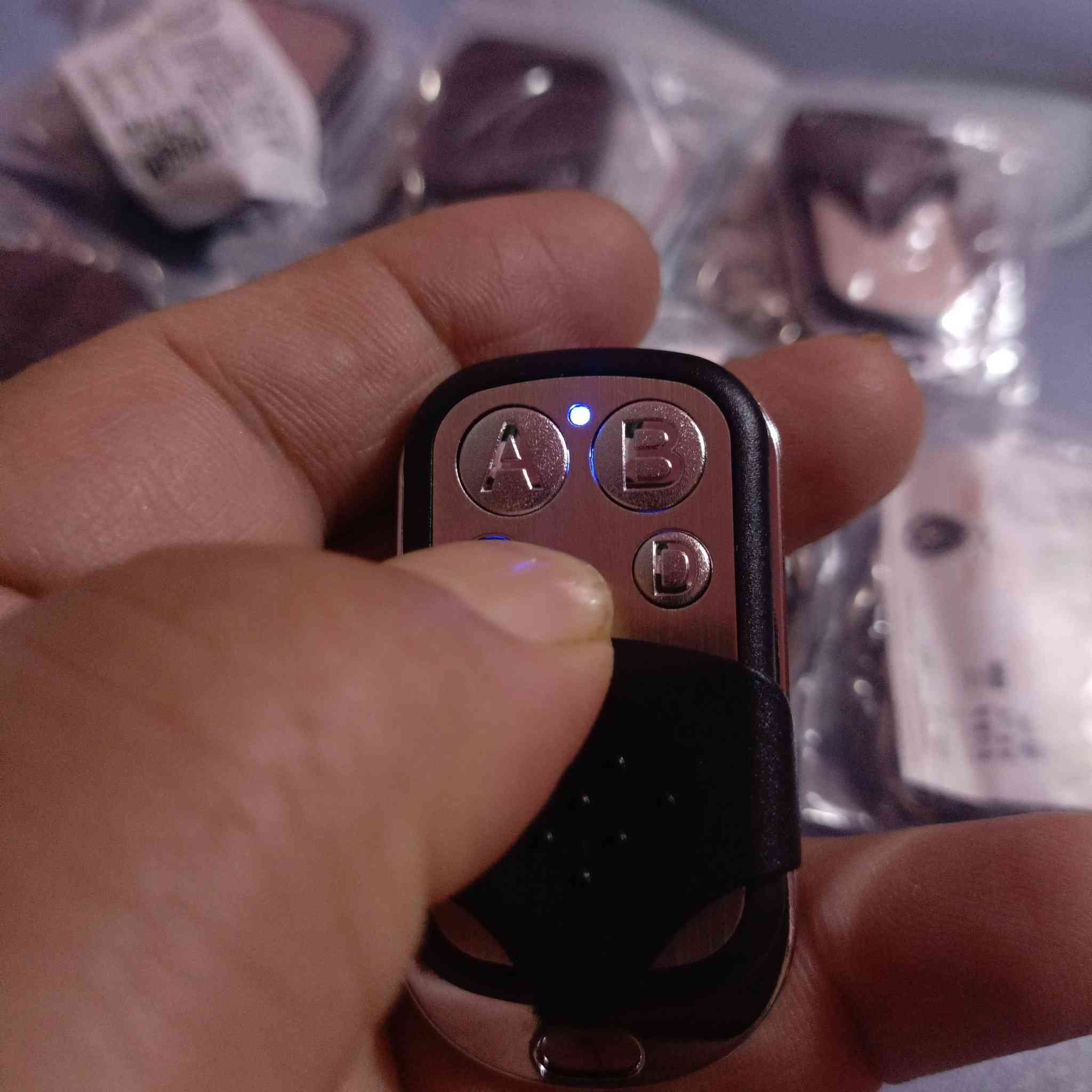 بصمات كبنك اخر قطع العدد 30 مفرد وجمله


**إذا كنت صاحب هذا الإعلان وتريد حذفه لأي سبب، رجاءا أرسل رسالة إلى الدعم الفني**