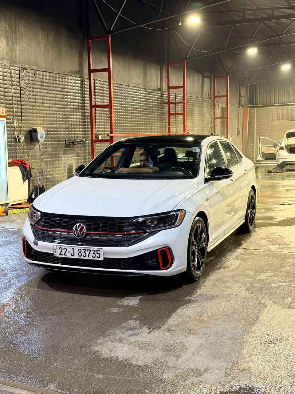 بةناوي خواي گةورة. جيتا ٢٠٢٢ GLI فول مواصفات پانوراما گير توماتيك. هةموو شتةكي بةشةرت گير مةكينة تةبريد تةقة و رةقةش بةشةرت. سيرڤس عامي لو كراية ٤ تايةي نويي كؤري لةسةرة. ٨٣ هةزار Km رويشتية. بس بونيت بوياغة بي ژوري. ارباك سوكان سستمة. ١٨٢ ورقةو معامةلةكي برايانة. تب. گورينةوةش دةكةم بة دلم بي *********** أربيل, العراق
