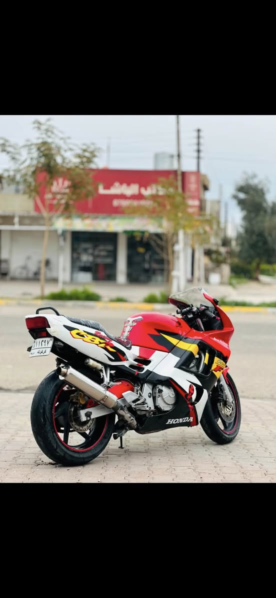 بطحه رقم كركوك
600f3

سكيورتي ٣ سويجات وياها
محرك إنه غير مفتوح 

مكفوله من كشي
نضافه.١٠٠ له ١٠٠

مابيه اي نقص
مكان كركوك 
وسعر٢٦ مجال بصيد 
***********

