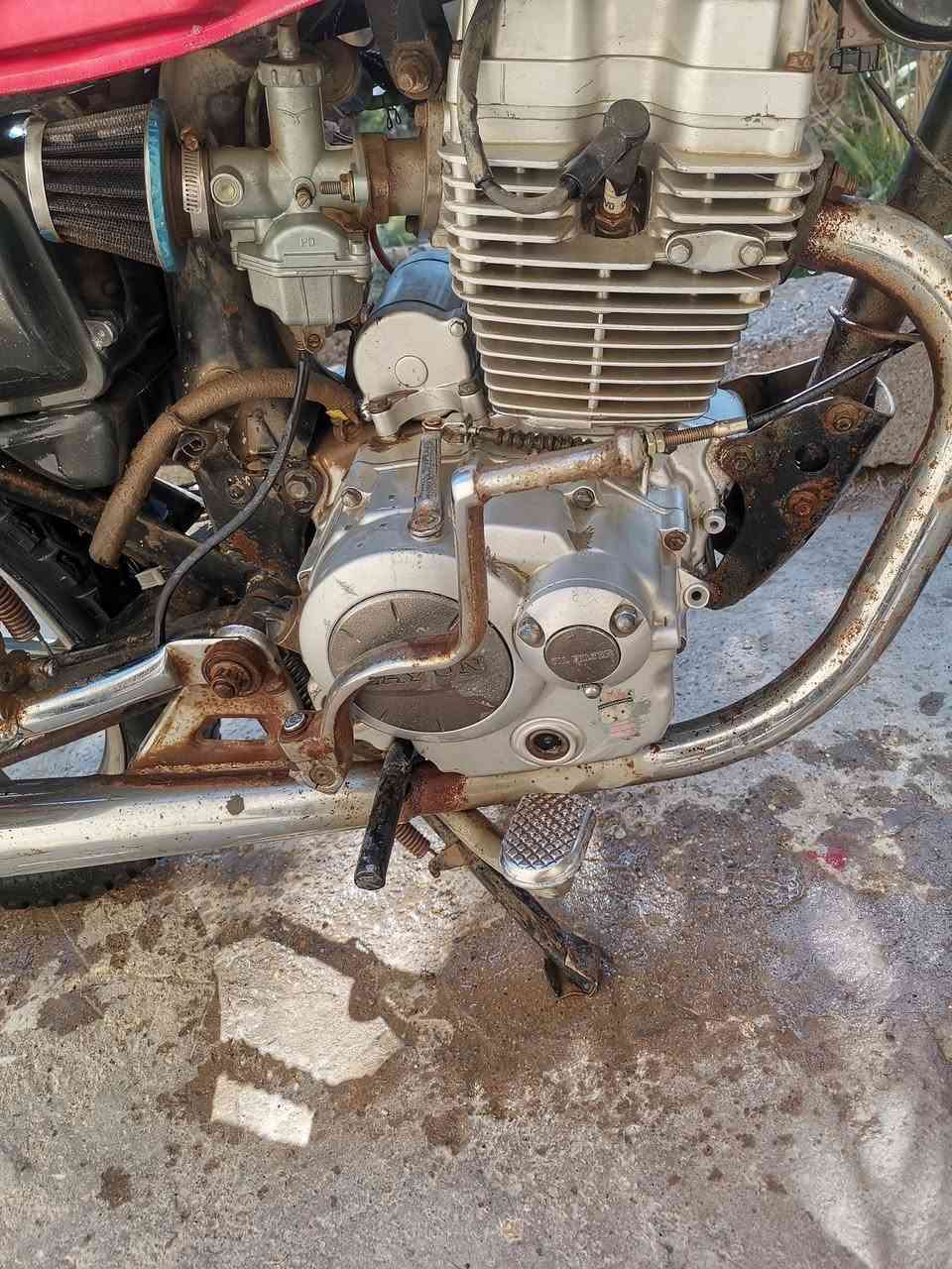 فيوم كلك مكفوله سرقه محرك دايوان مديل 21 مامفتوح دبلات خلفي وامامي قبل سبوع مشدودات كهرباءيات شغاله السعر500
***********
