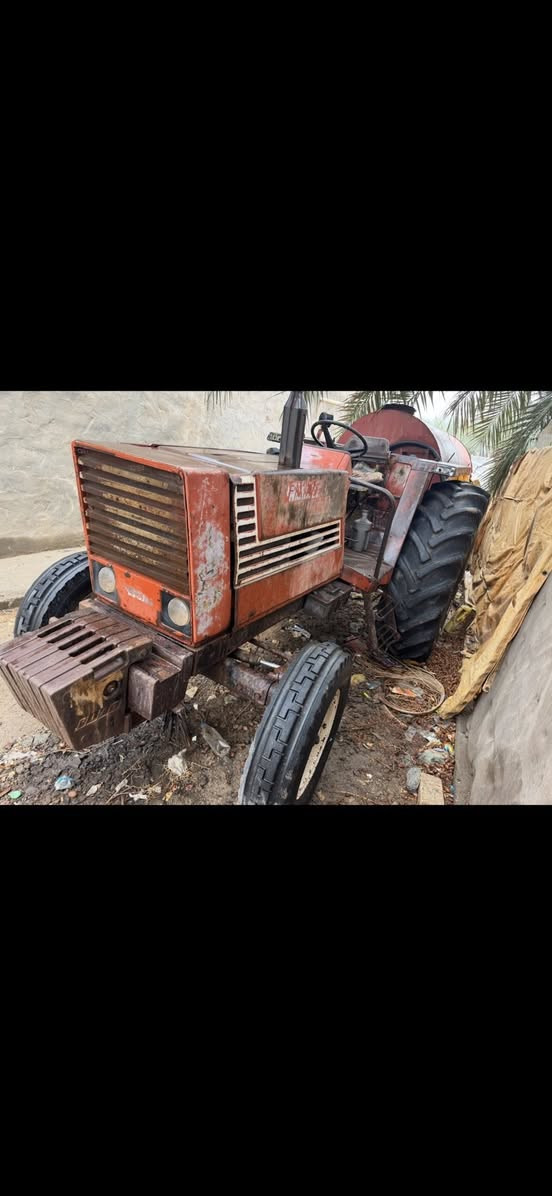 السلام عليكم فيات 780 موديل 81 المكينه جاهزه للعمل محرك وكير خير من الله المكينه نضيفه رقم وسنويه بسمي تحويل ثاني يوم مع معدات عدد خمسه فيدان وخرماشه ومعدلان وديج ابو الواحد ومرازه       غير متواجد على الفيس

السعر 13مليون وبيهه مجال بسيط جدا
العنوان بابل ابي غرق 
الاستفسار.     ***********
