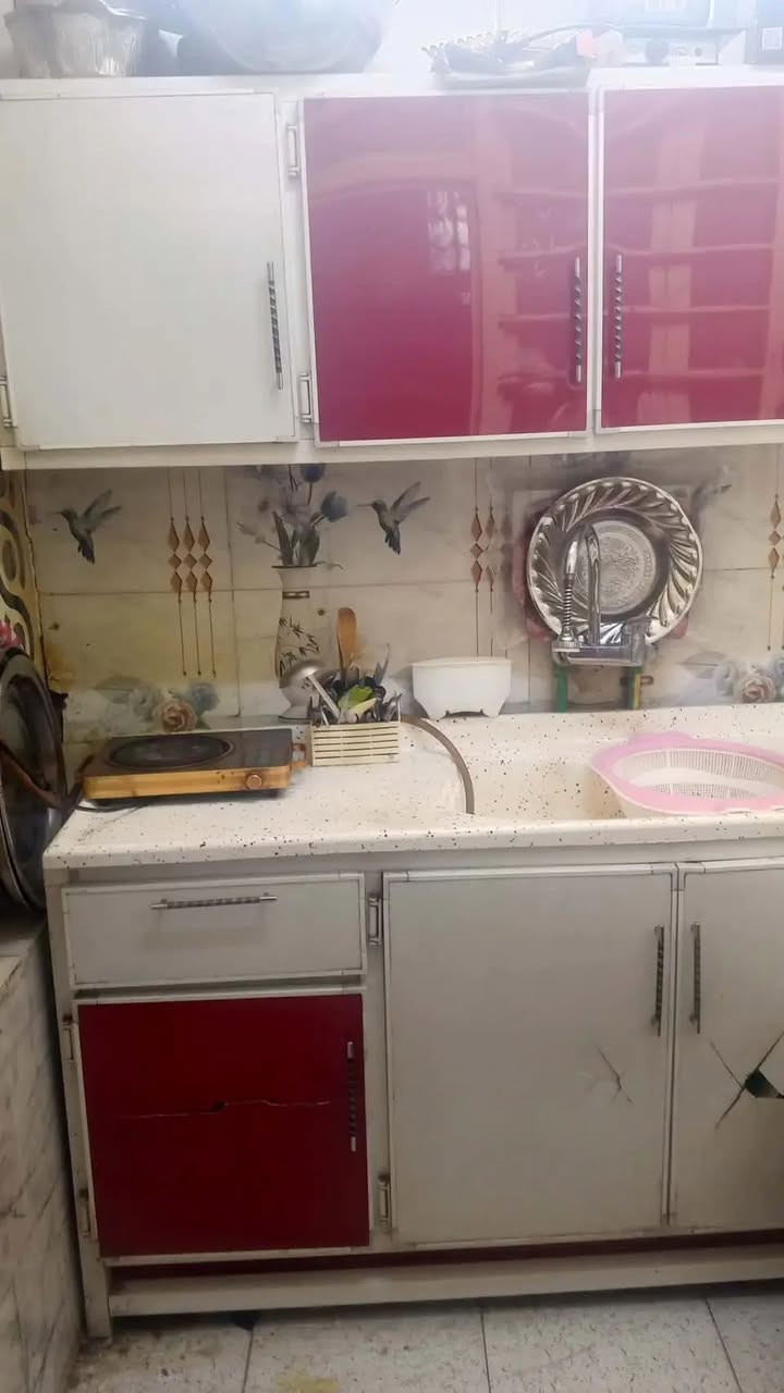 سعر الطباخ ب75 
الثلاجه ب250
البراد بس حار ب50
الكاونتر مترين ب125 عنوان بغداد الشعب


**إذا كنت صاحب هذا الإعلان وتريد حذفه لأي سبب، رجاءا أرسل رسالة إلى الدعم الفني**