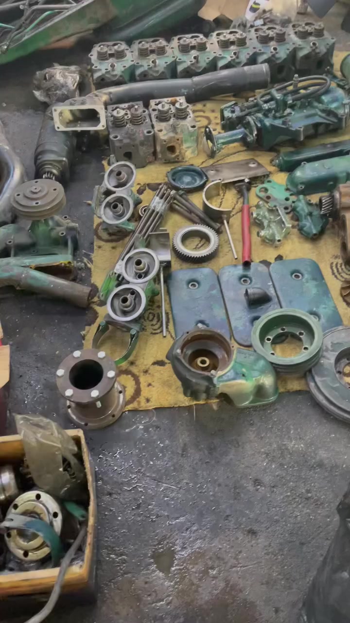 ادوات محرك فالڤو كل بلادي حجم F/12 122/121ابيع. اللي يريده وكل بشرط.  مكان كركوك  اتصل على 
***********
