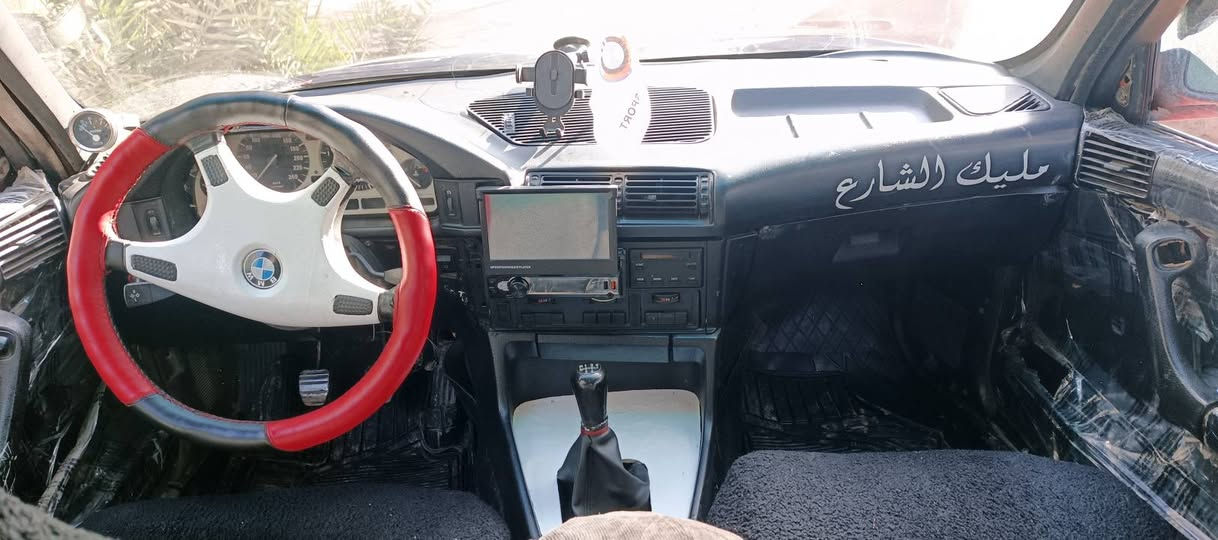 بئێم 1989 مەکینەی بیلاد گاز سوپەر چاچ زۆر کەم دەخوات سەنەوی بەشەرت حاسیبەو ئەوەلیات موسوبڕاوە حجز بەشەرت سەیارەکە زۆر پاکە چرکەی نیە تەقەو رەقەی بەشەرت چوار ویلو تایەی تازەیە دوجام کارەبایە گەرمی ئیش دەکات هەمو کارەبای مەزبوتە بەشەرت ڕۆن تازە گۆراوە دەعامی بۆدەعامی بەشەرت ئەم نازدارە 28 گڵاو مەجال ژمارەی مۆبایل *********** ئەم ژمارە واتسابی لەسەرە كالار, السليمانية
