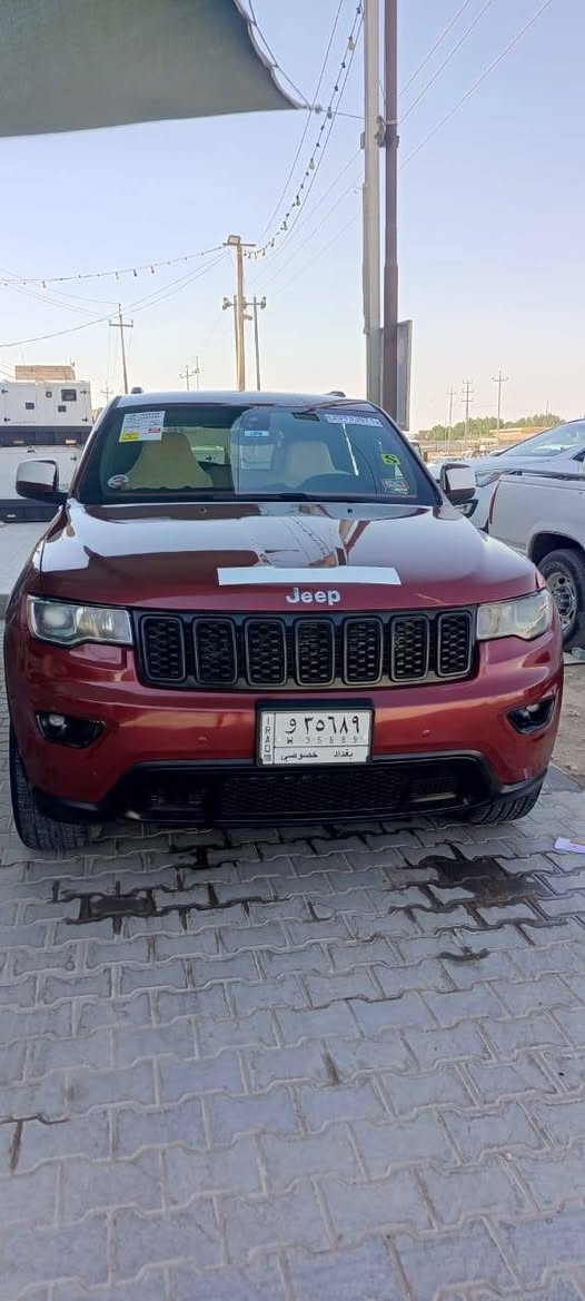 السلام عليكم جيب للبيع وارد امريكي  مرمز 20/16 رقم بغداد السيارة جاهزة ماتذب عليها الف دينار  السعر 193 وبيها مجال بسيط  المكان ذي قار سوق الشيوخ  للاتصال والاستفسار ***********
