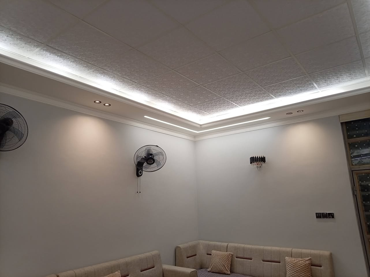 مجموعة من أعمالنا الصبغ والديكور وصبغ الد ور والواجهات
الاستفسار ***********
