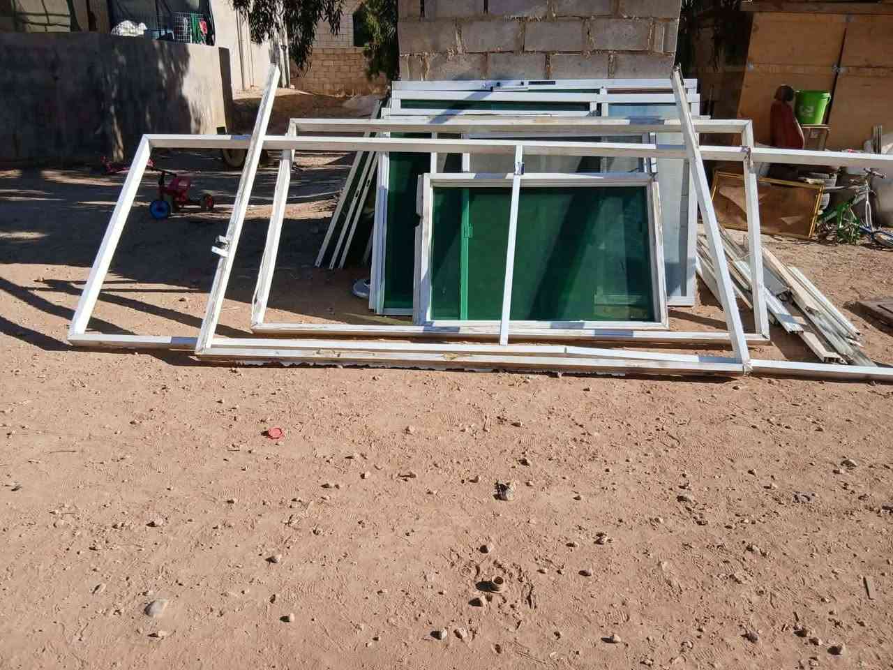 للبيع شبابيك الامنيوم بحال الوكاله مع باب سحب كانن راكبات على مشب ١٥ متر ٠٧٧٠٧٩٦٣٥١ .السعر ٣٥٠ دينار كامل


**إذا كنت صاحب هذا الإعلان وتريد حذفه لأي سبب، رجاءا أرسل رسالة إلى الدعم الفني**