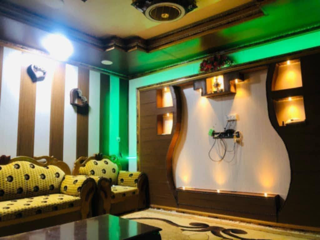 دار للـبيع طـابقـين في خانـقين 7نيـسان راپـرين مقابل اسواق بـياره(الطابق الثاني مفصول عن الاول.. يعني درج خارجي بره البيت)
بـيت ركن مساحه البيت 200 متر مربع
بيت نضيف جداً مثل ما موضح بالصور
واجهه 10 والنزال 20
للاستفسار اكثر الاتصال عبر الرقم 
***********
***********
